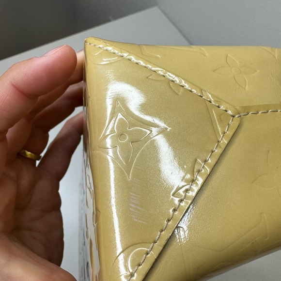 Pre Loved Louis Vuitton Monogram Vernis Reade PM - Picture 14 of 17